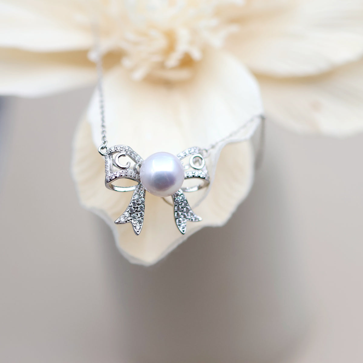 Collier Nœud — Perle d'eau douce 8–9 mm
